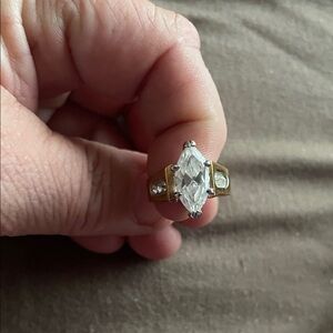 Elegant Gold and Silver Women's Ring